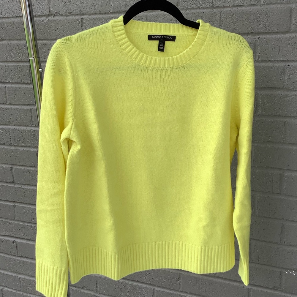 Lime green crewneck sweater
